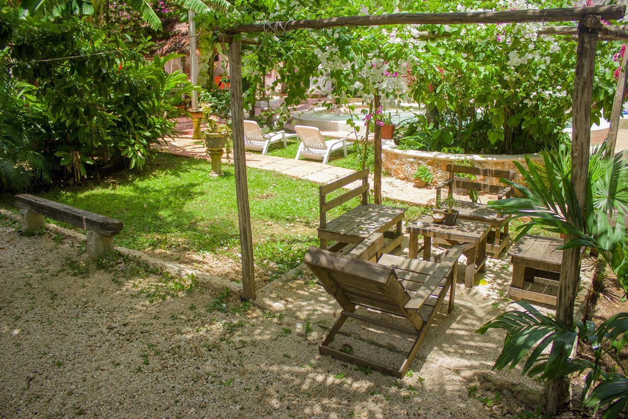 Casa De Los Pajaros - B&B Valladolid  Bagian luar foto